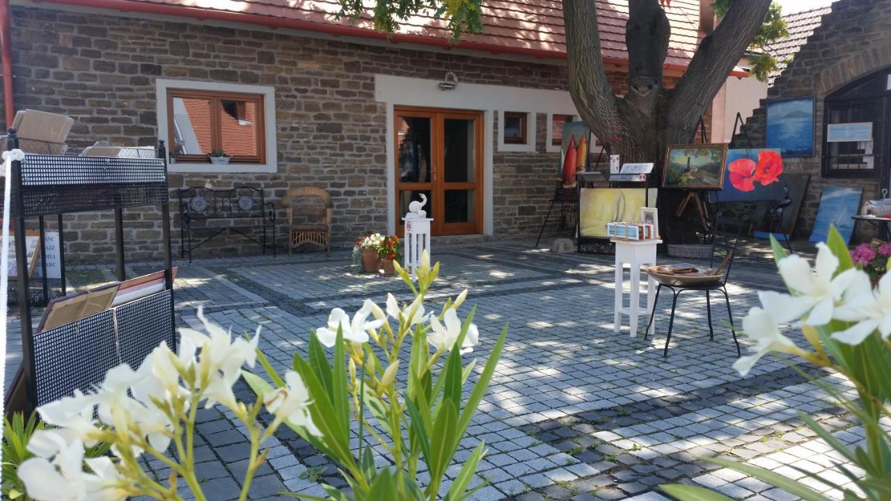 Csoepi Panzio Bed & Breakfast Tihany Exterior photo